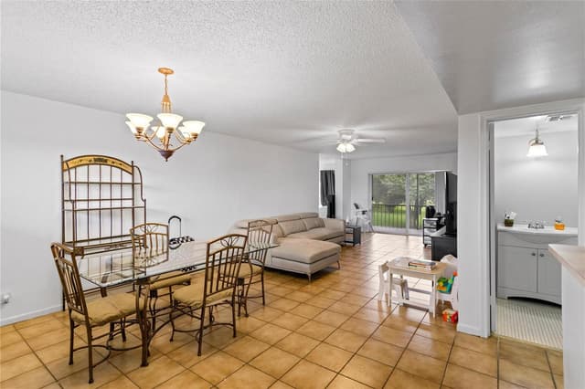 8990 S Hollybrook Boulevard Unit 305, Pembroke Pines FL 33025 - Pembroke Pines, FL - Photo 3