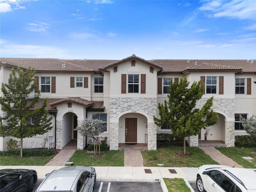 12258 NW 24th Pl, Miami FL 33167