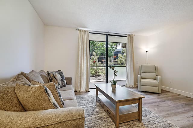 5160 Las Verdes Circle # 117, Delray Beach FL 33484 - Delray Beach, FL - Photo 5