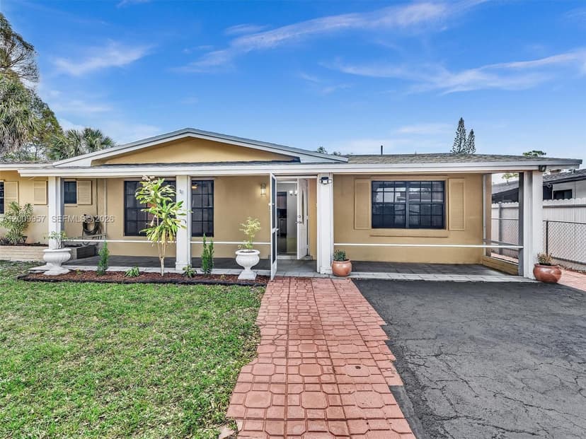 1322 SW 26th Ter, Fort Lauderdale FL 33312