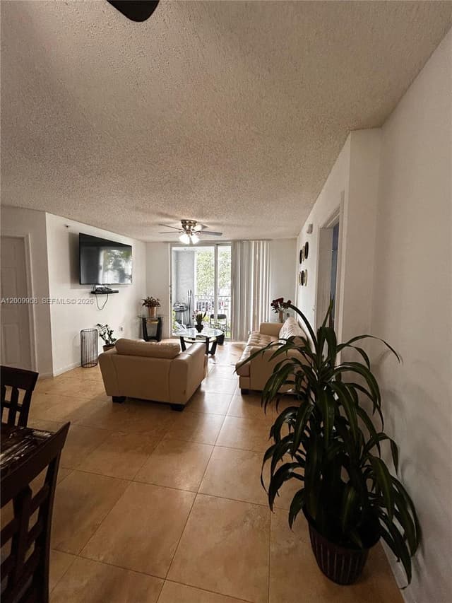 711 SW 111th Way # 202, Pembroke Pines FL 33025 - Pembroke Pines, FL - Photo 7