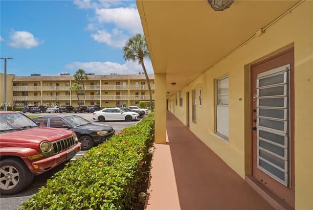 5961 NW 61st Ave # 111, Tamarac FL 33319 - Tamarac, FL - Photo 3