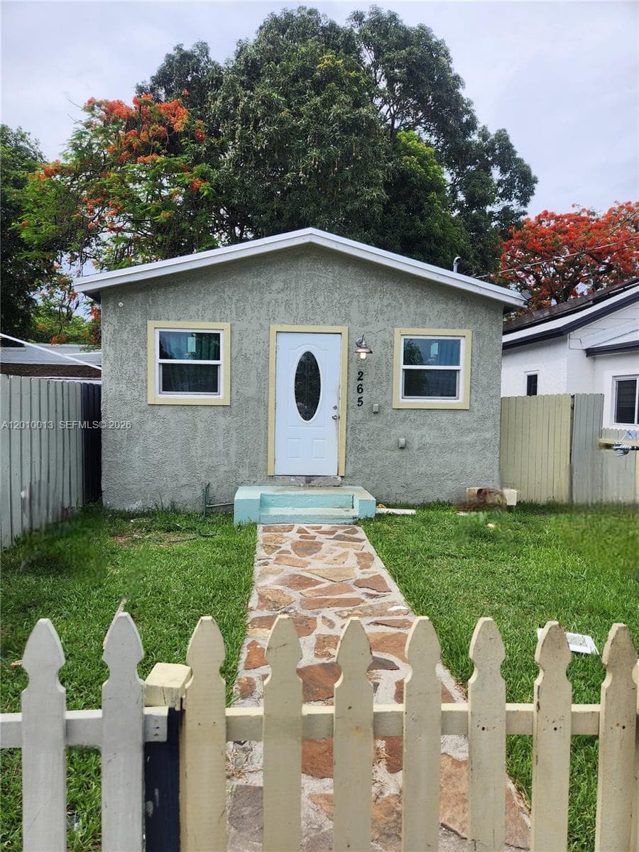 265 NW 80th St, Miami FL 33150