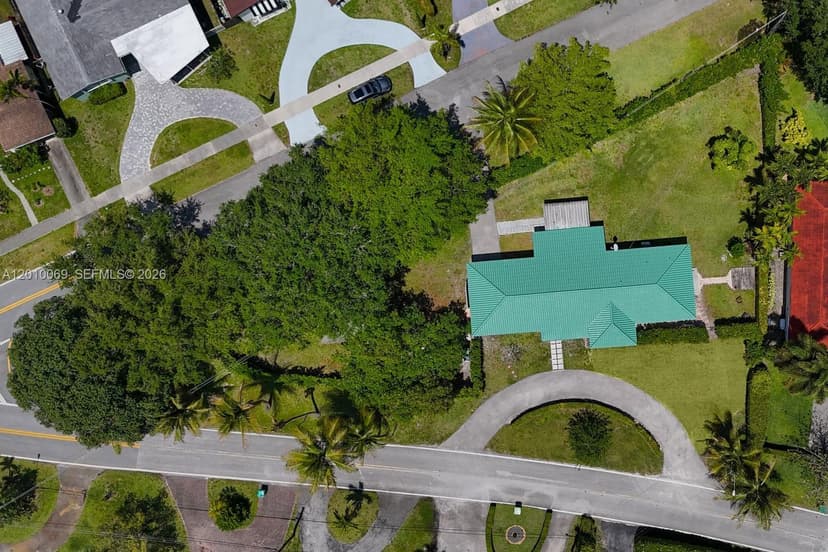 6065 N Waterway Dr, Miami FL 33155