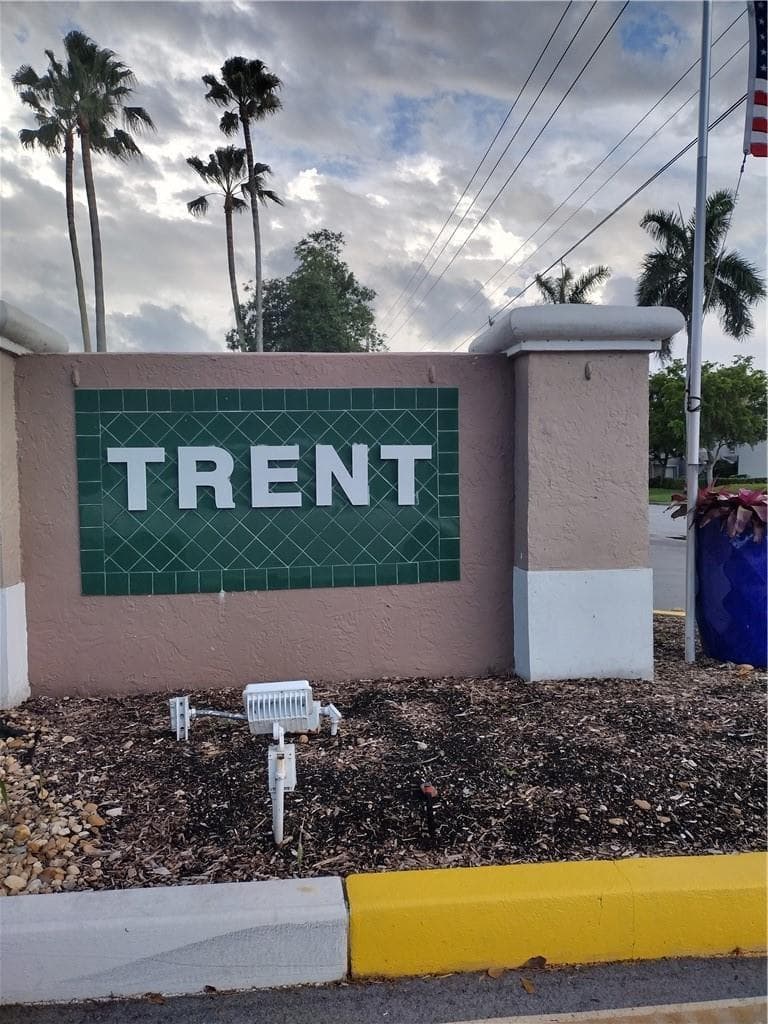 7621 Trent Drive # 111, Tamarac FL 33321