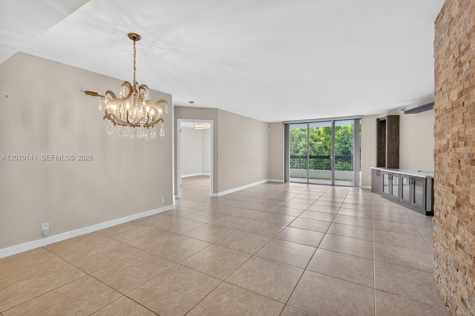 3500 Mystic Pointe Dr # 302, Aventura FL 33180