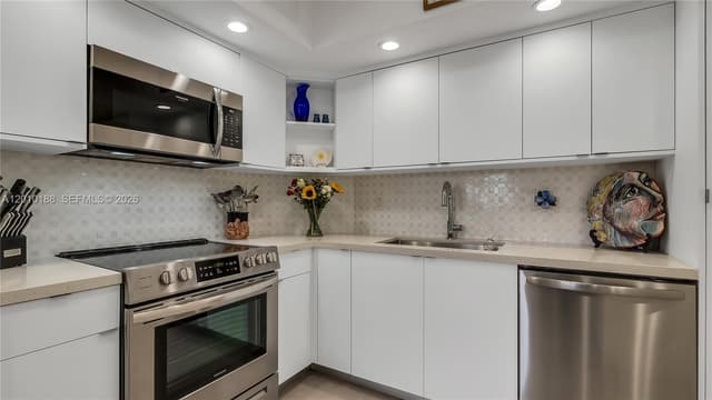 300 Bayview Dr # 605, Sunny Isles Beach FL 33160 - Sunny Isles Beach, FL - Photo 6