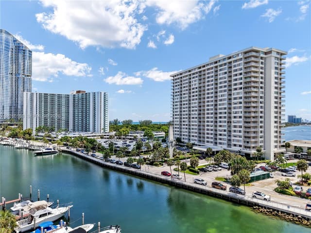 300 Bayview Dr # 605, Sunny Isles Beach FL 33160 - Sunny Isles Beach, FL - Photo 3