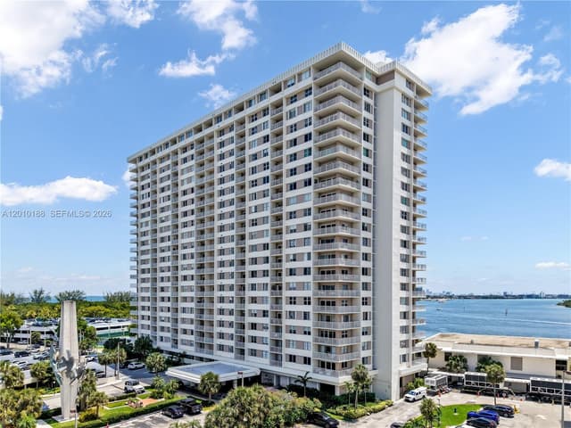 300 Bayview Dr # 605, Sunny Isles Beach FL 33160 - Sunny Isles Beach, FL - Photo 4