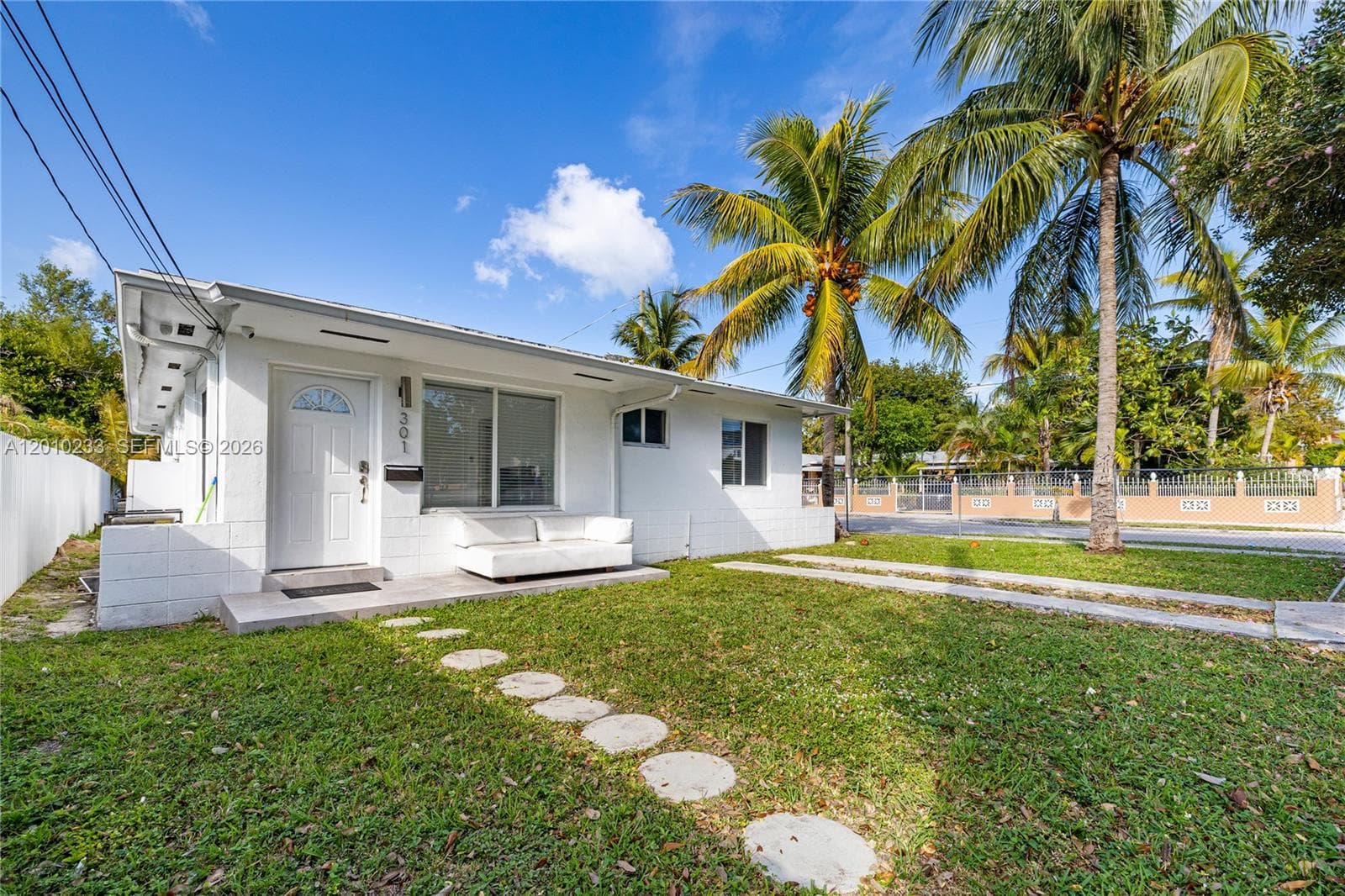 301 NW 34th St, Miami FL 33127