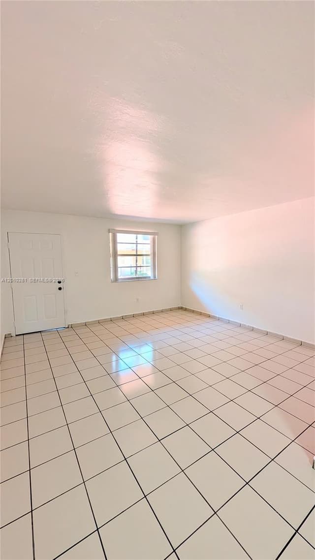4655 Palm Ave # 124, Hialeah FL 33012 - Hialeah, FL - Photo 2