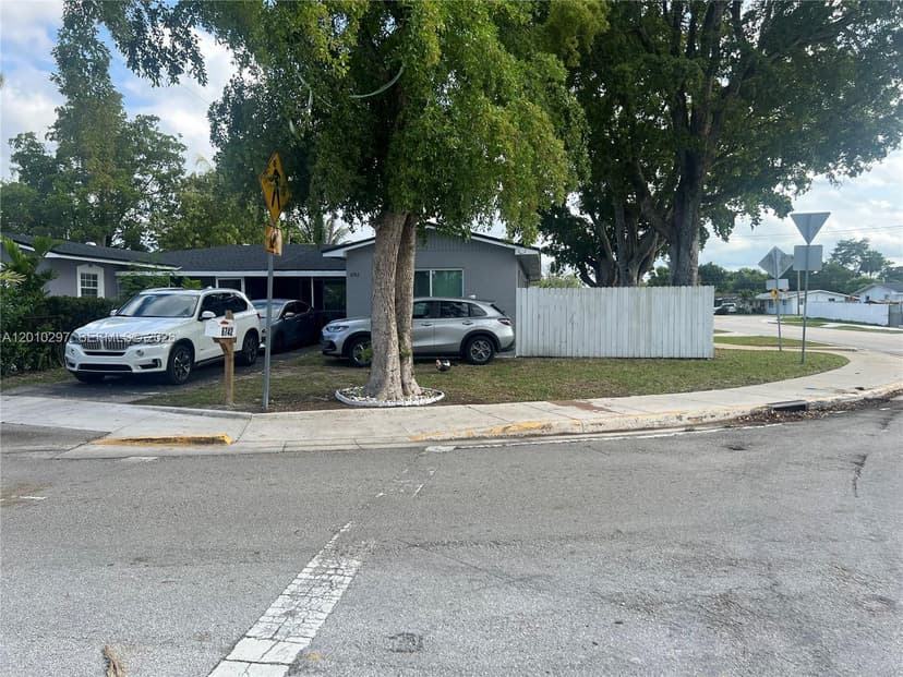 6742 SW 18th Ct, North Lauderdale FL 33068