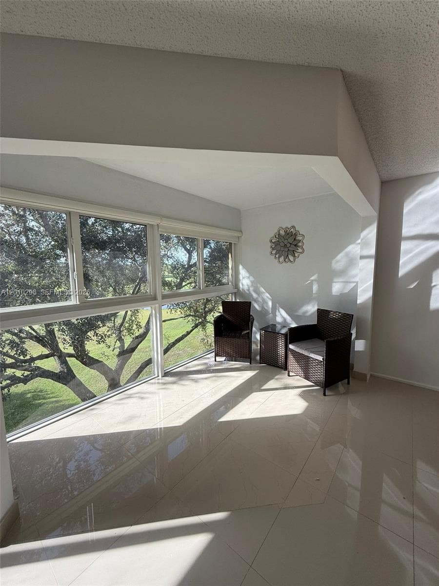1300 SW 125th Ave # 404K, Pembroke Pines FL 33027 - Pembroke Pines, FL - Photo 1