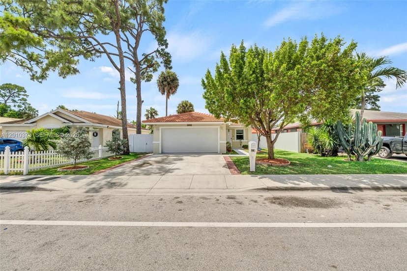 2762 NW 9th Ct, Fort Lauderdale FL 33311