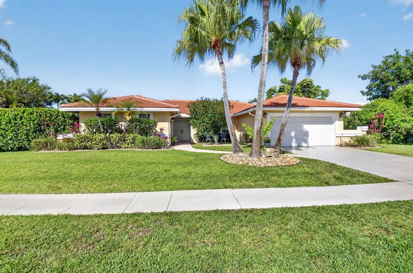 19803 Back 9 Drive, Boca Raton FL 33498