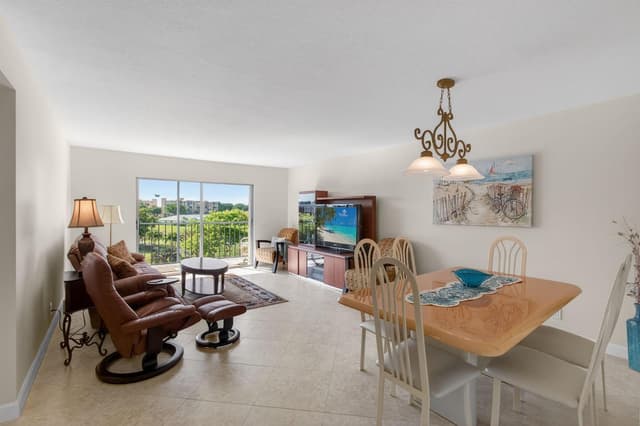 7006 Huntington Lane # 404, Delray Beach FL 33446 - Delray Beach, FL - Photo 3