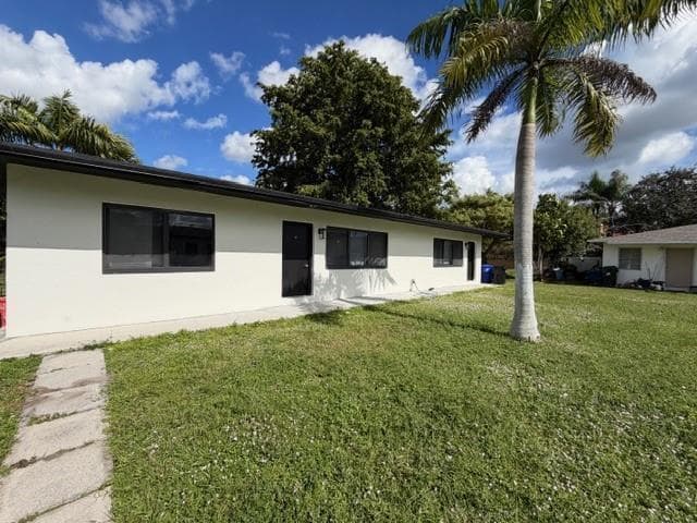 53 NE 16th Place, Fort Lauderdale FL 33305 - Fort Lauderdale, FL - Photo 2