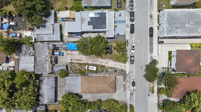 244 NW 32nd St, Miami FL 33127 - Miami, FL - Photo 5