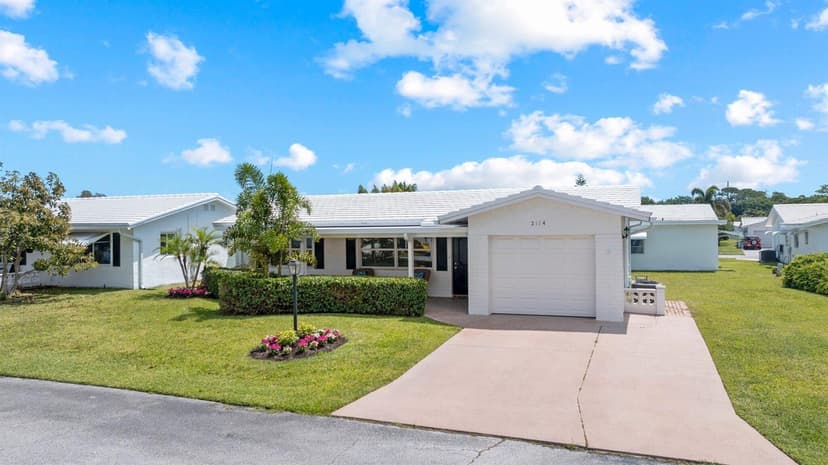 2114 SW 13th Place, Boynton Beach FL 33426