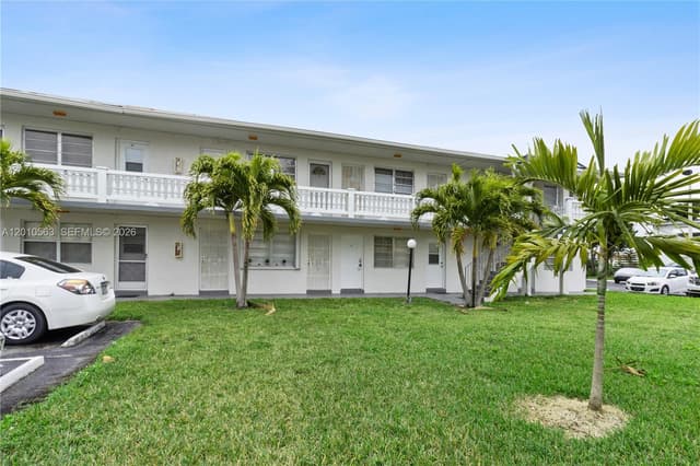 165 NE 203rd Ter # C20, Miami Gardens FL 33179 - Miami Gardens, FL - Photo 2