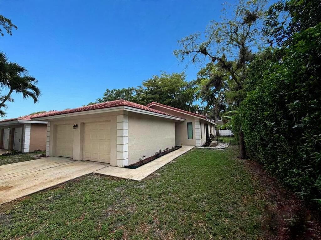 1512 NW 93rd Terrace, Coral Springs FL 33071