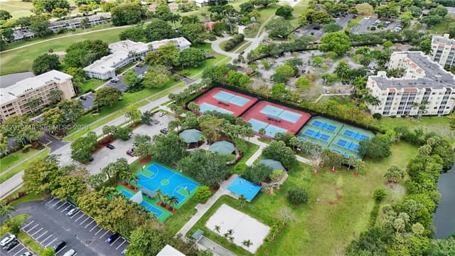 575 Oaks Ln # 508, Pompano Beach FL 33069 - Pompano Beach, FL - Photo 7