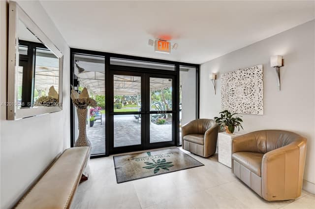 575 Oaks Ln # 508, Pompano Beach FL 33069 - Pompano Beach, FL - Photo 5