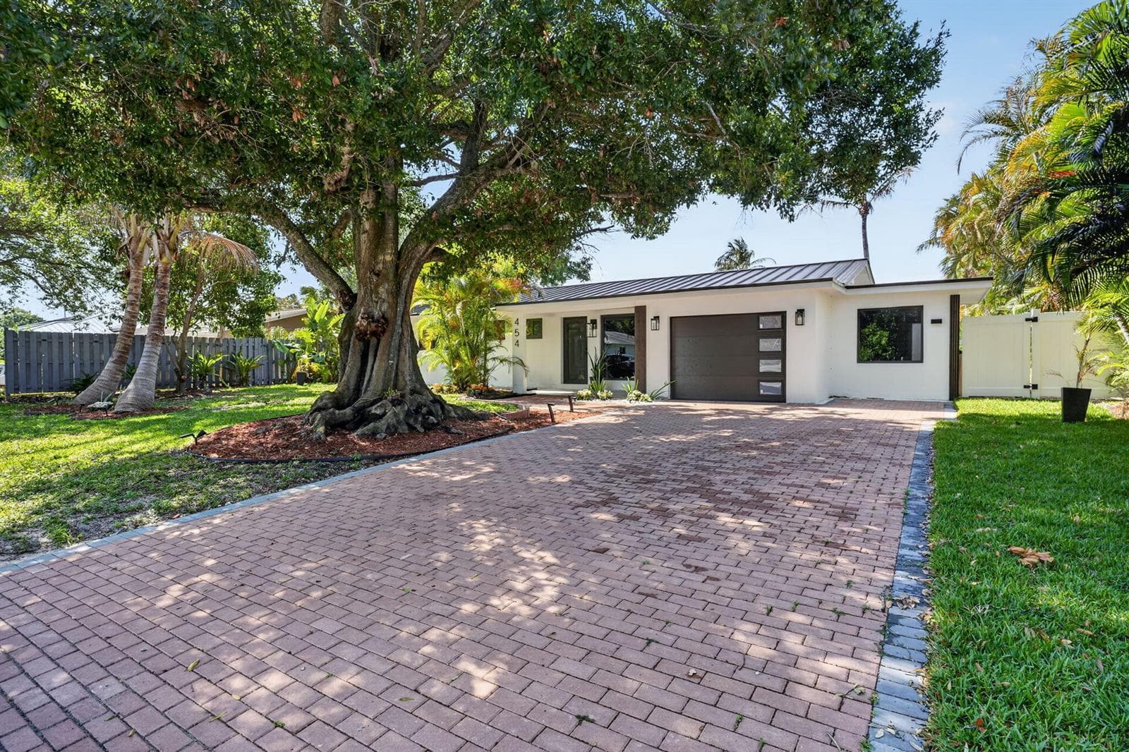 454 Dover Road, Jupiter FL 33469 - Jupiter, FL - Photo 1