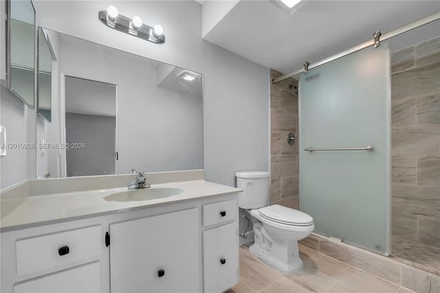3571 Inverrary Dr # 202, Lauderhill FL 33319 - Lauderhill, FL - Photo 6