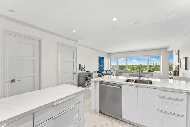 701 E Camino Real Apt 9g, Boca Raton FL 33432 - Boca Raton, FL - Photo 7
