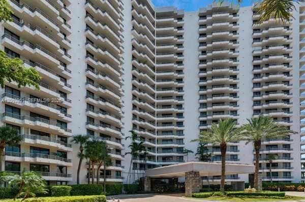 3300 NE 191st St # 1011, Aventura FL 33180