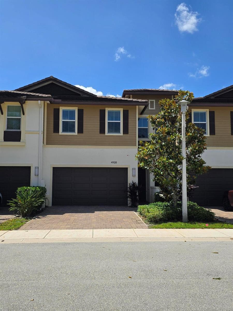 4920 Pointe Midtown Way, Palm Beach Gardens FL 33418