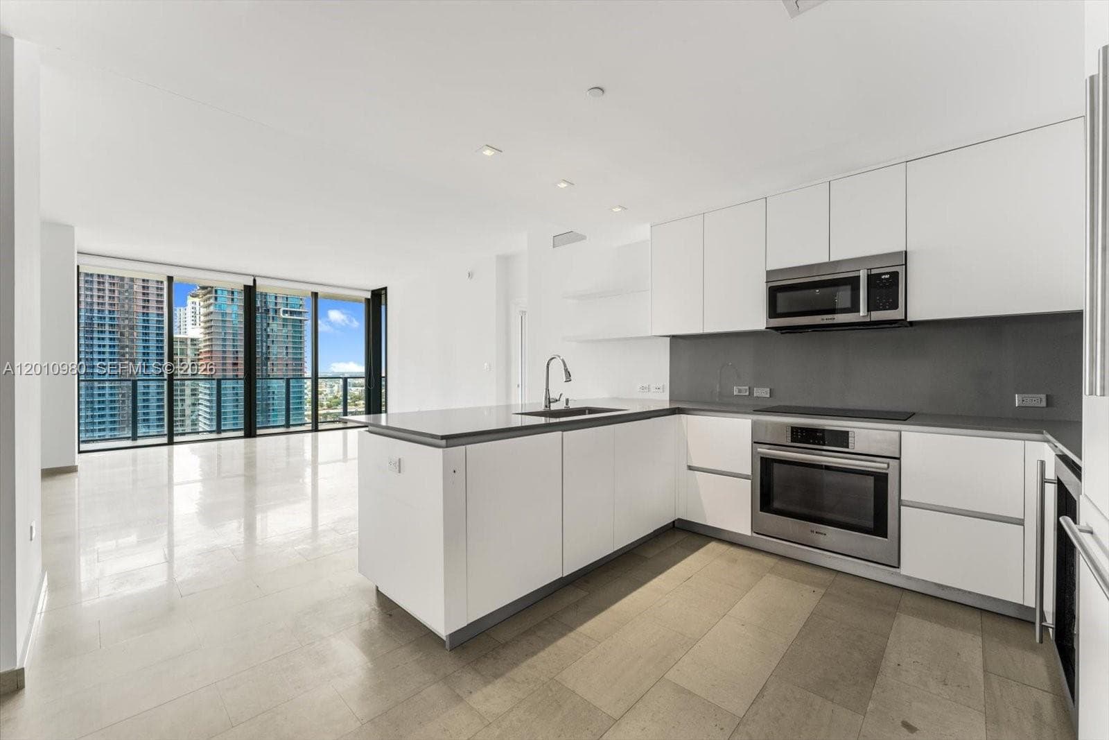 68 SE 6th St # 2304, Miami FL 33131 - Miami, FL - Photo 1