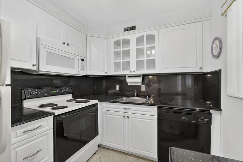 100 Sheffield E, West Palm Beach FL 33417