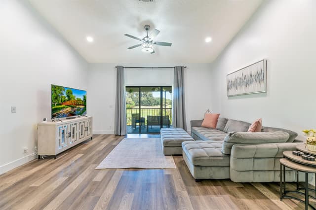 5142 Fountains Drive S, Lake Worth FL 33467 - Lake Worth, FL - Photo 2