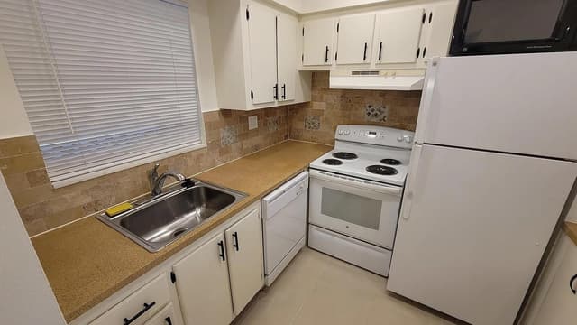 6501 Winfield Boulevard # 40, Margate FL 33063 - Margate, FL - Photo 4
