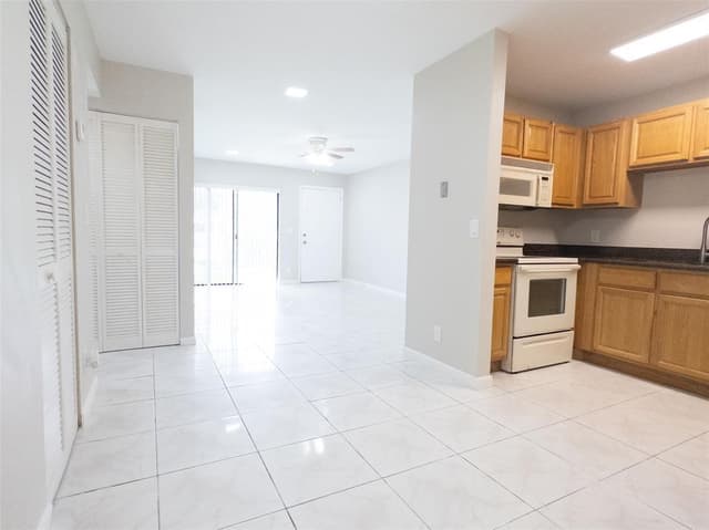 3256 NW 104th Avenue # 115c, Coral Springs FL 33065 - Coral Springs, FL - Photo 5