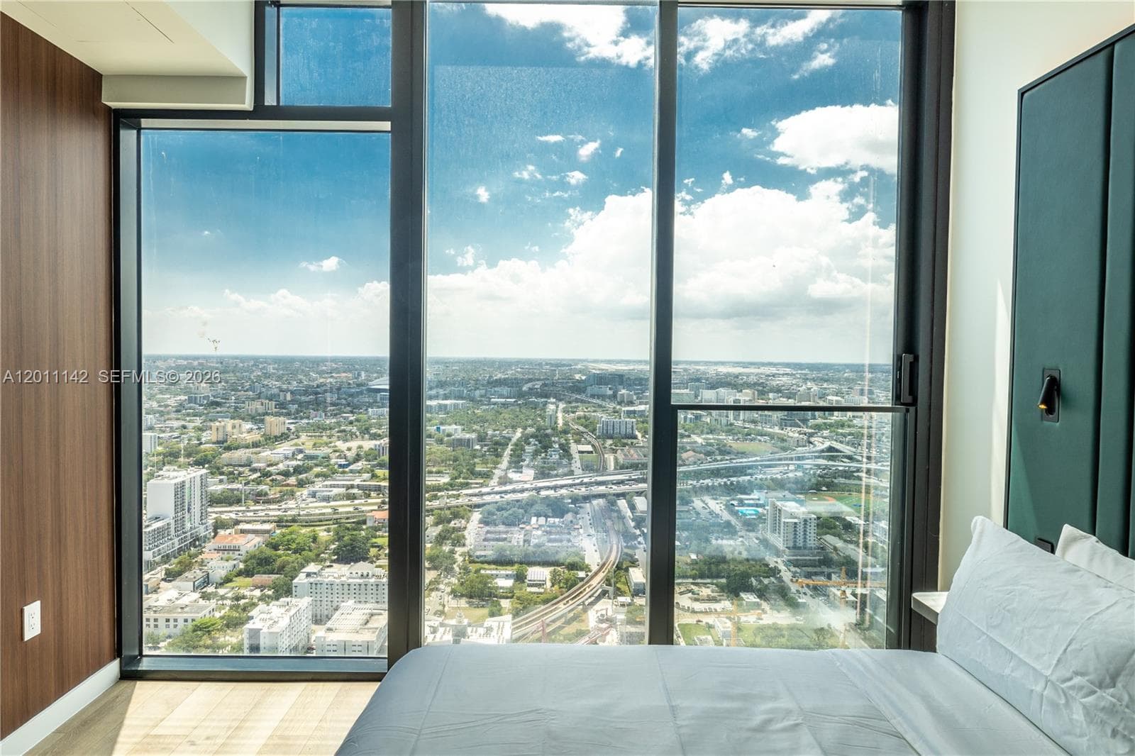 20 NE 11th st # 5306, Miami FL 33132