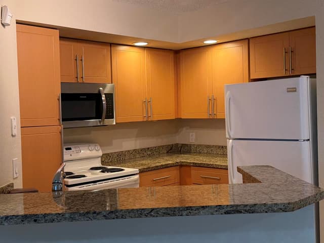 3390 N Pinewalk Drive # 1012, Margate FL 33063 - Margate, FL - Photo 2
