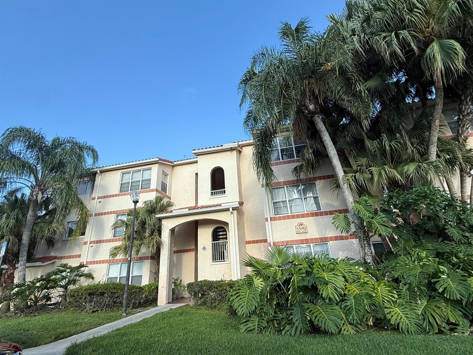 3390 N Pinewalk Drive # 1012, Margate FL 33063 - Margate, FL - Photo 1