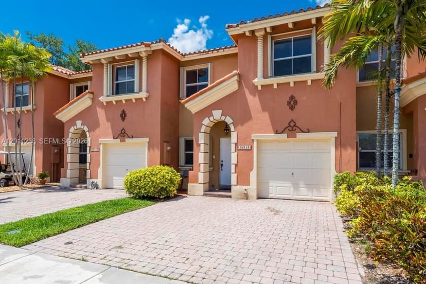 15213 SW 30th Ter, Miami FL 33185