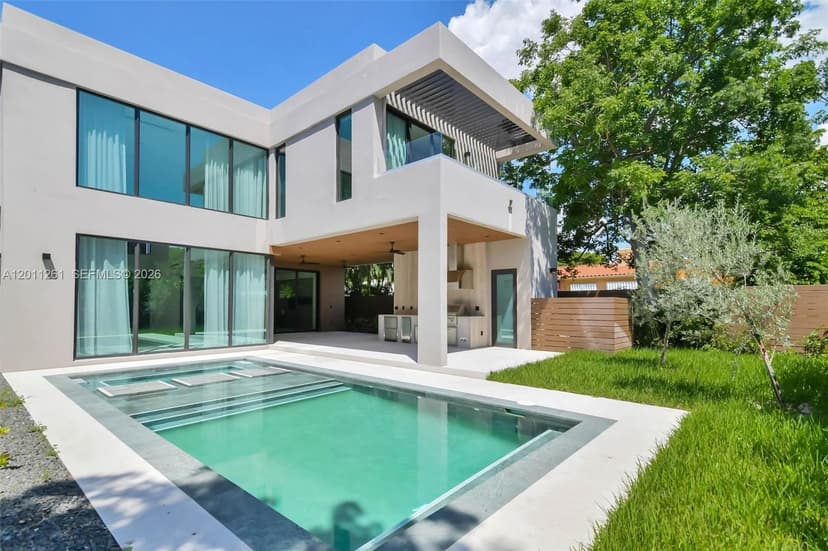 135 SW 29th Rd, Miami FL 33129