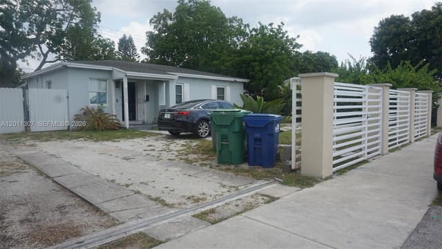 335 NW 187th St, Miami Gardens FL 33169 - Miami Gardens, FL - Photo 2