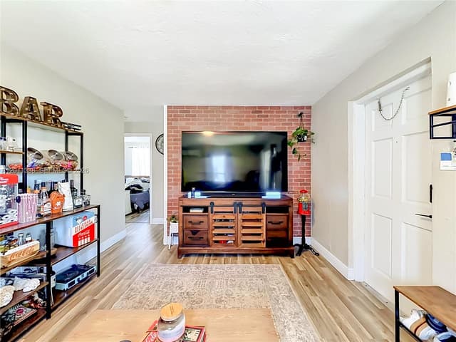 800 NW 17th Ter, Pompano Beach FL 33069 - Pompano Beach, FL - Photo 2