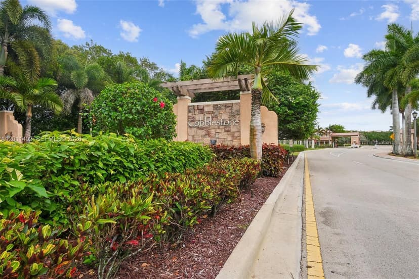 1049 SW 147th Ave # 5607, Pembroke Pines FL 33027