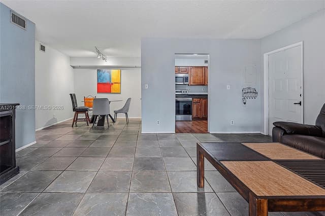 3083 N Oakland Forest Dr # 206, Oakland Park FL 33309 - Oakland Park, FL - Photo 7