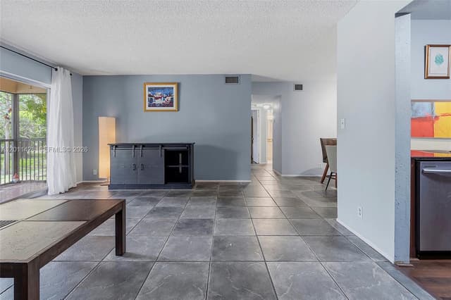 3083 N Oakland Forest Dr # 206, Oakland Park FL 33309 - Oakland Park, FL - Photo 5