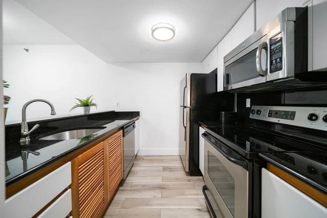 834 Ocean Drive # 406, Miami Beach FL 33139 - Miami Beach, FL - Photo 5
