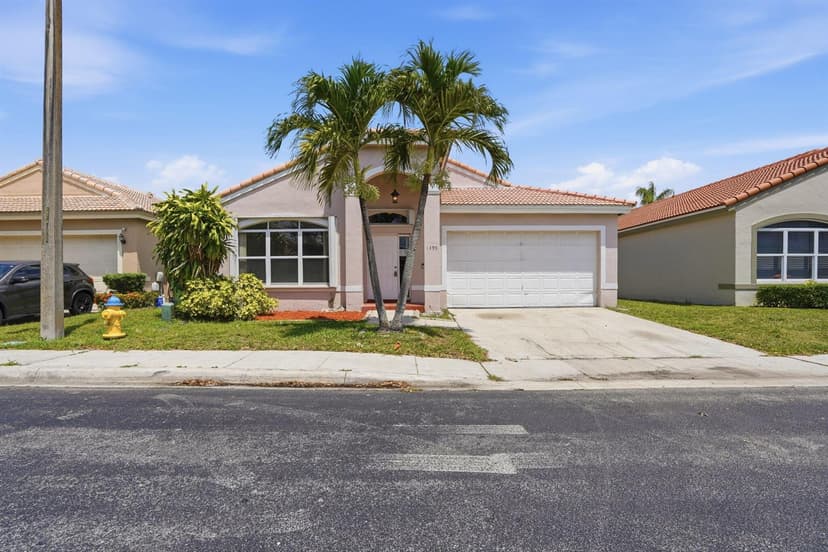 1495 SW 105th Avenue, Pembroke Pines FL 33025