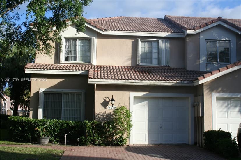 6200 NW 74th Ct, Parkland FL 33067